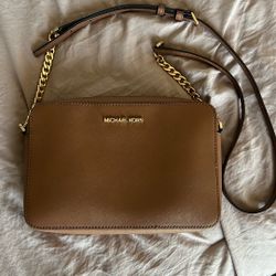 Michael Kors crossbody 