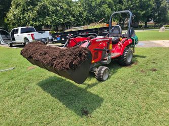 2022 Massey Ferguson GC1723E Tractor