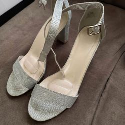 DB Studio Heels