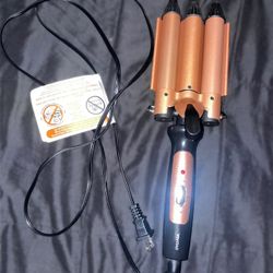 USED Twice “Vivitar” Triple Barrel Hair Waver