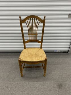 Table and chairs (6) custom farm table $800