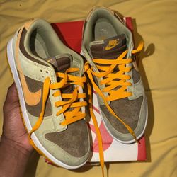 NIKE DUNK “Dusty Olive” SIZE : 8 