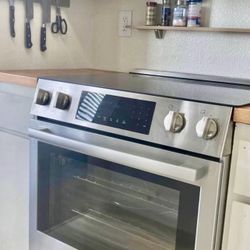 🔥NEW BOSCH 30” slide in stove❗️❗️