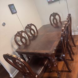 Dining Room Table 