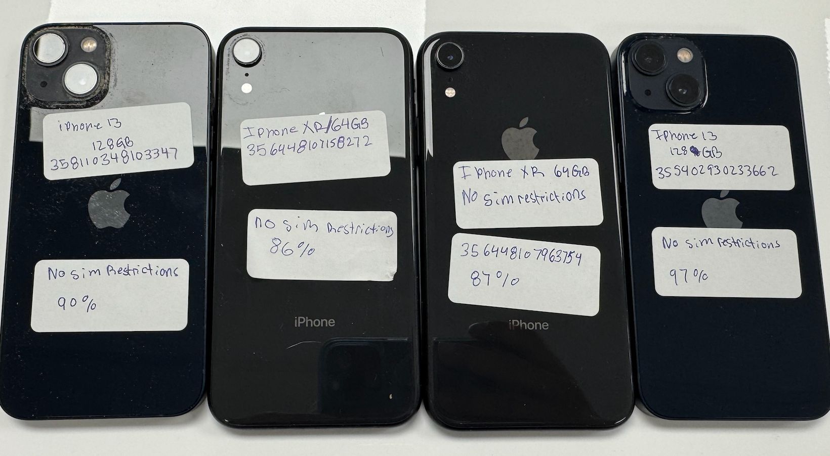 iPhone XR 64 gb , iPhone 13 128gb