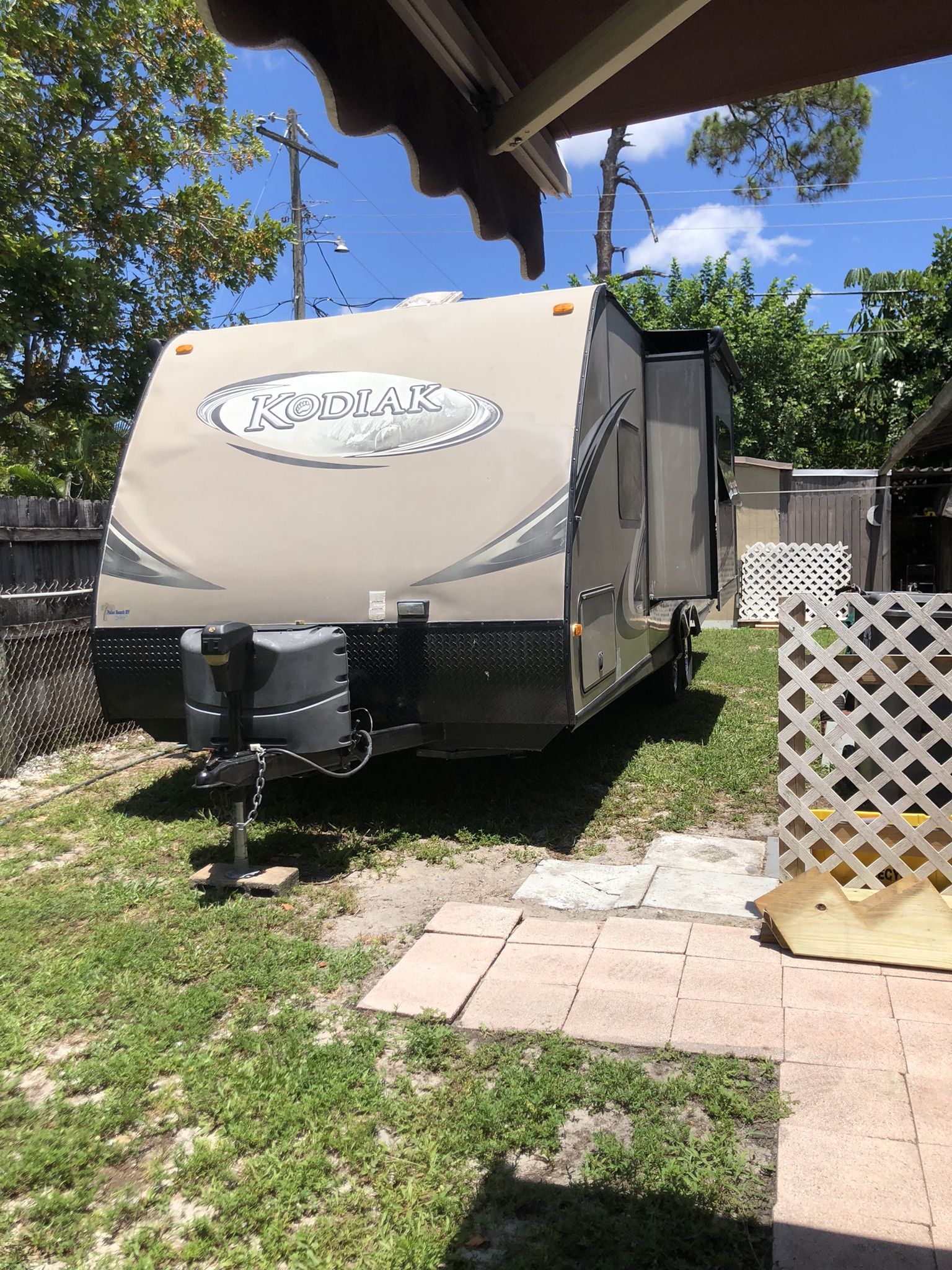2011 KODIAK DUTCHMAN RV 23 Feet