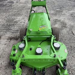  Mean Green Mower REVOL 52"Electric low hours Zero Turn 