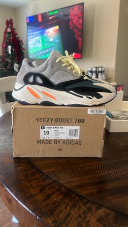 Yeezy Boost 700 