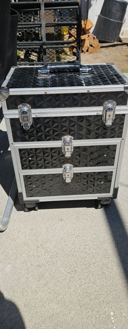 Rolling Makeup Train Case with Drawers and chair