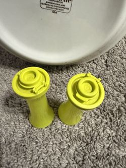 Tupperware Salt And pepper Shakers 