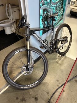Giant Anthem full-suspension Mountain Bike 26”-RockShox-$450 OBO