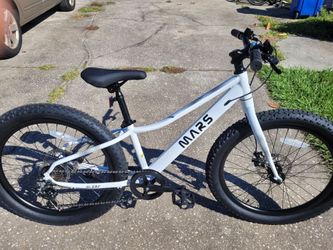 Brand New Glerc Mars Bike Bicycle with 24" Tires and Disc Brakes - $120 FIRM