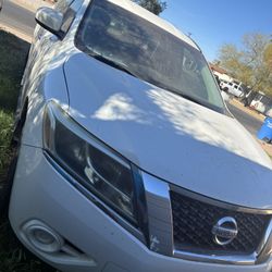 Nissan Pathfinder 2014 For Parts Only