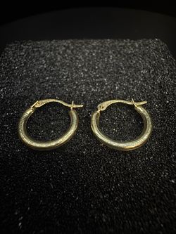 NEW- 10K Solid Yellow Gold 13mm Hoop Earrings