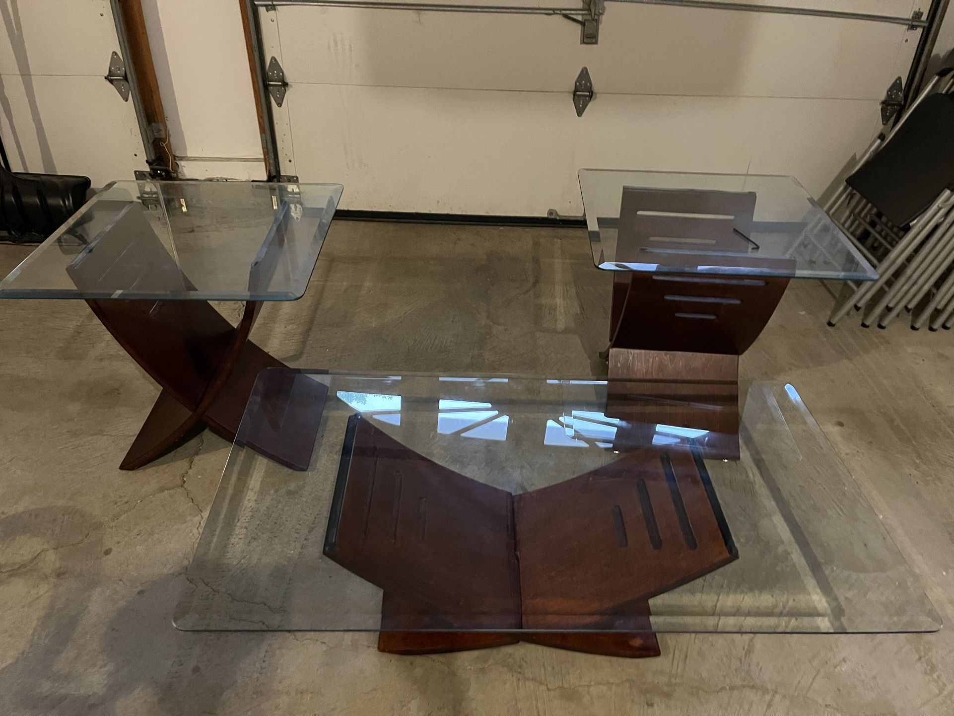 Beautiful 3PC Glass Coffee table Set