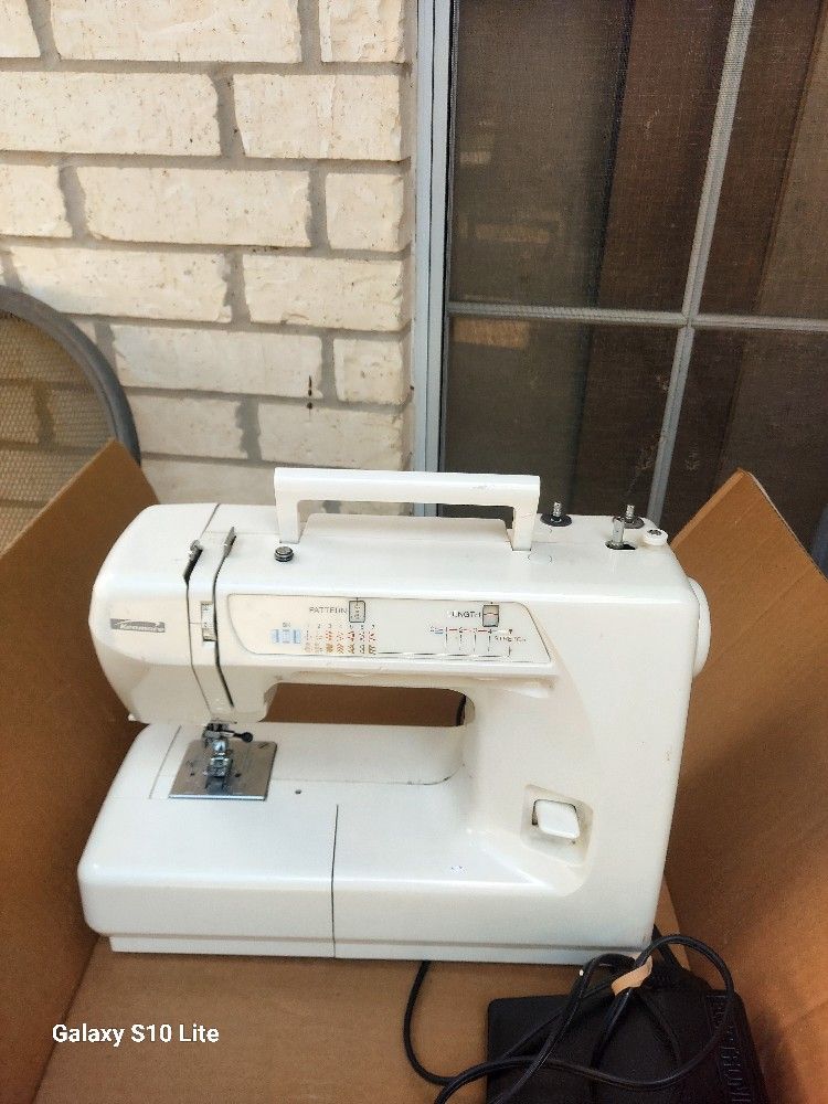 Kenmore Model (contact info removed)2000 Sewing Machine