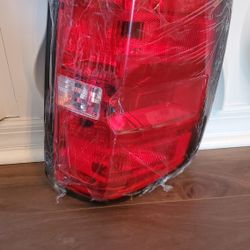 NEW- Srumto Driver Side Tail Light For 15-22 Chevy 