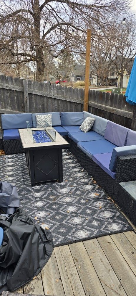 Patio Furniture & Firepit w Covers