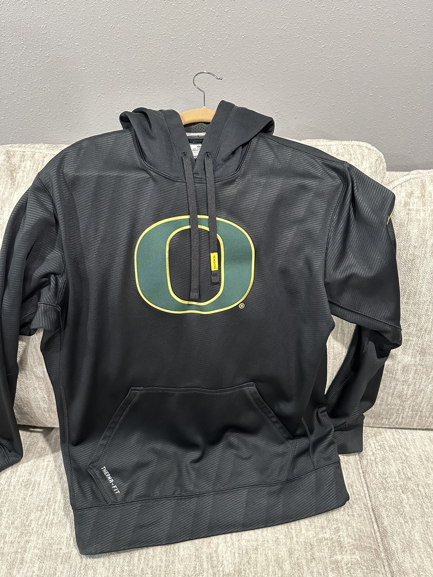 Oregon Ducks Therma Fit Hoodie | Size M
