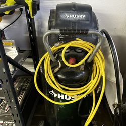 Husky 33 Gallon Compressor 