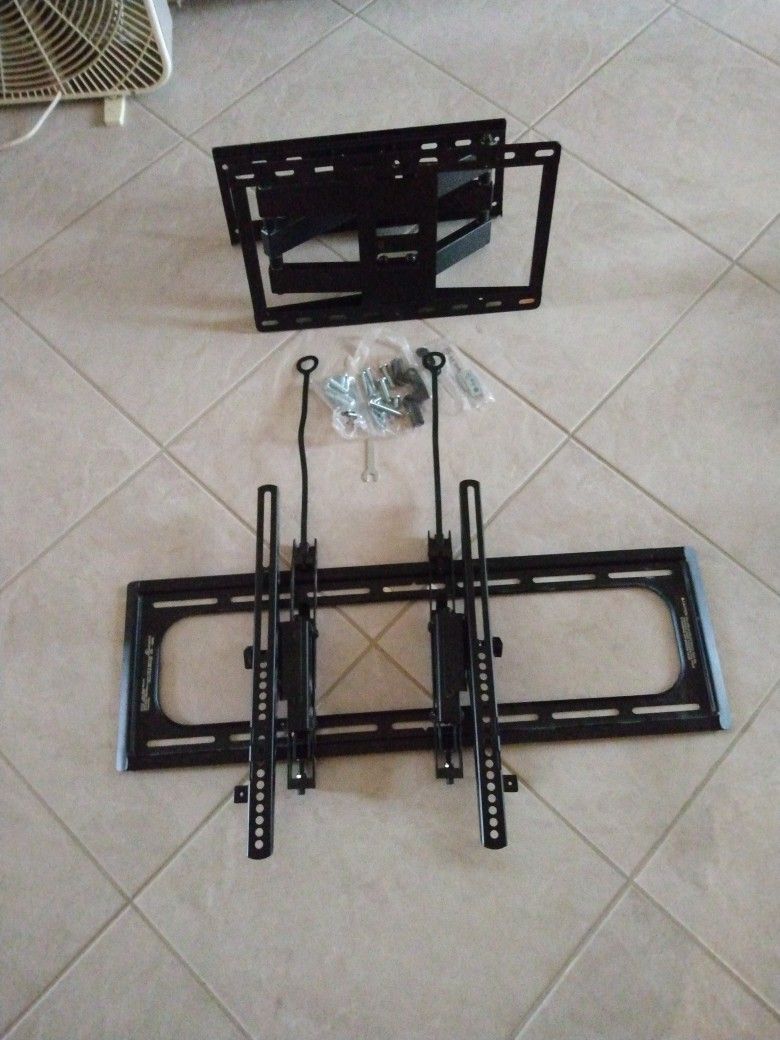 2 TV Wall mounts
