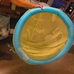 Pool papasan chair