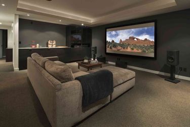 Complete bundle !! Brand new home theater Wi-Fi Bluetooth smart projector & accessories