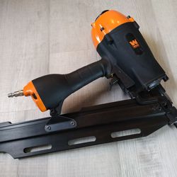21-Degree Framing Nailer w/Case & Accessories