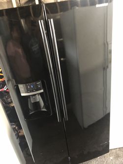 Like new everything works good delivery installation