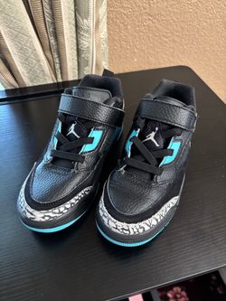 Boys Jordan’s size 1Y