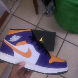 Jordan 1 Mid “Lakers” ( Size 9 Men’s) - Good Condition 