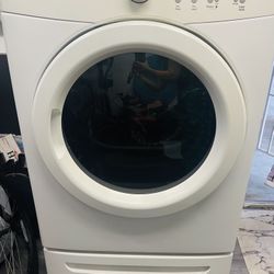 Kenmore Electric Dryer (Like New)