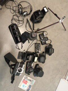 Electronics cameras