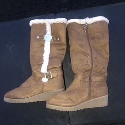 Size 4 MK Boots