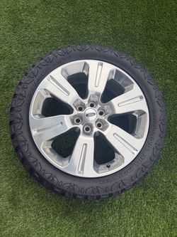 22” inch Ford Wheels - 33x12.50x22 Tires