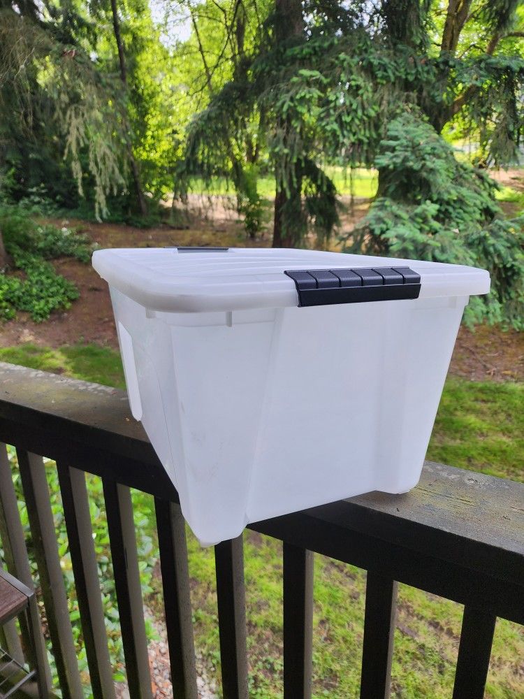 Plastic Storage Bin
