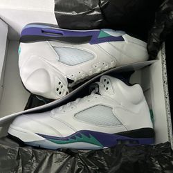 Jordan 5 Retro “Grape” 
