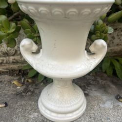 Shabby Chic White Glazed Urn Planter With Mint Green Rim – 10 Inches