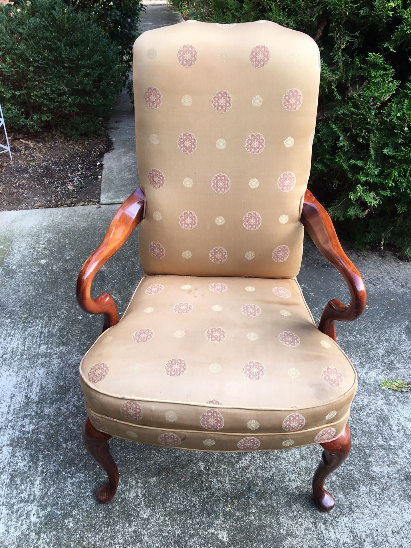 Vintage mahogany arm chair