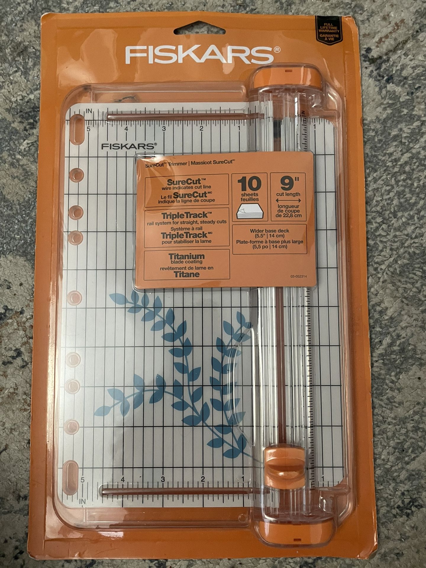 Fiskars Paper Cut