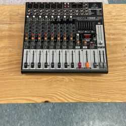 Behringer Xenyx X1222USB Mixer