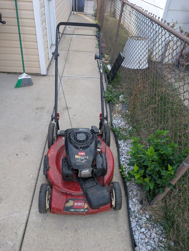 Toro Self Propelled Lawn Mower (Parts Or Repair)