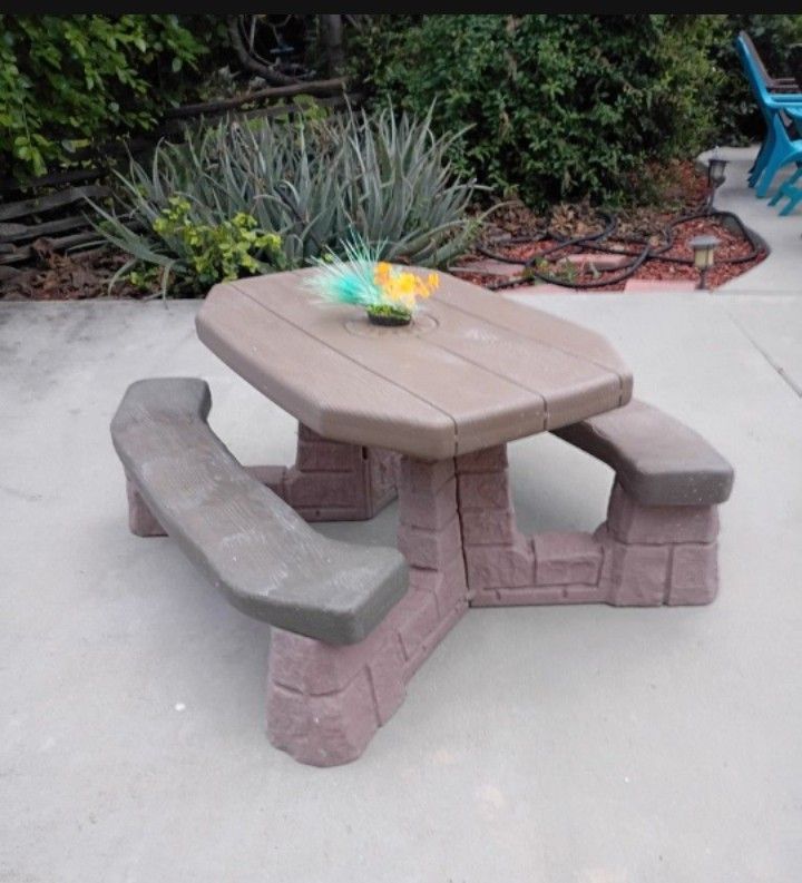 Kids Picnic Table