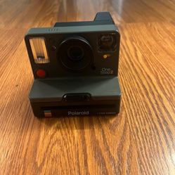 Polaroid OneStep 2 i-Type Instant Film Camera Black Built-in Flash