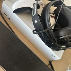 Xbox With Headset And Controller 