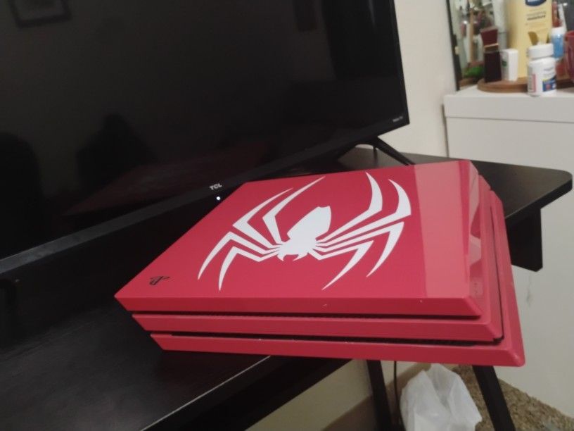 PS4 Pro Spider Man Version,