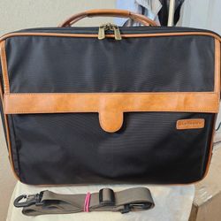 NWOT Hartmann
Leather-Trimmed Nylon Carry-On