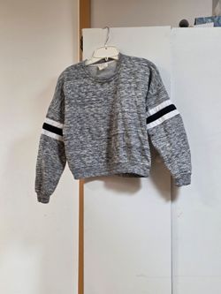 Cropped Gray Marled Crew Sweatshirt with Contrast Sleeve Stripes