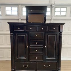 Martinique Mule Chest (DRESSER)