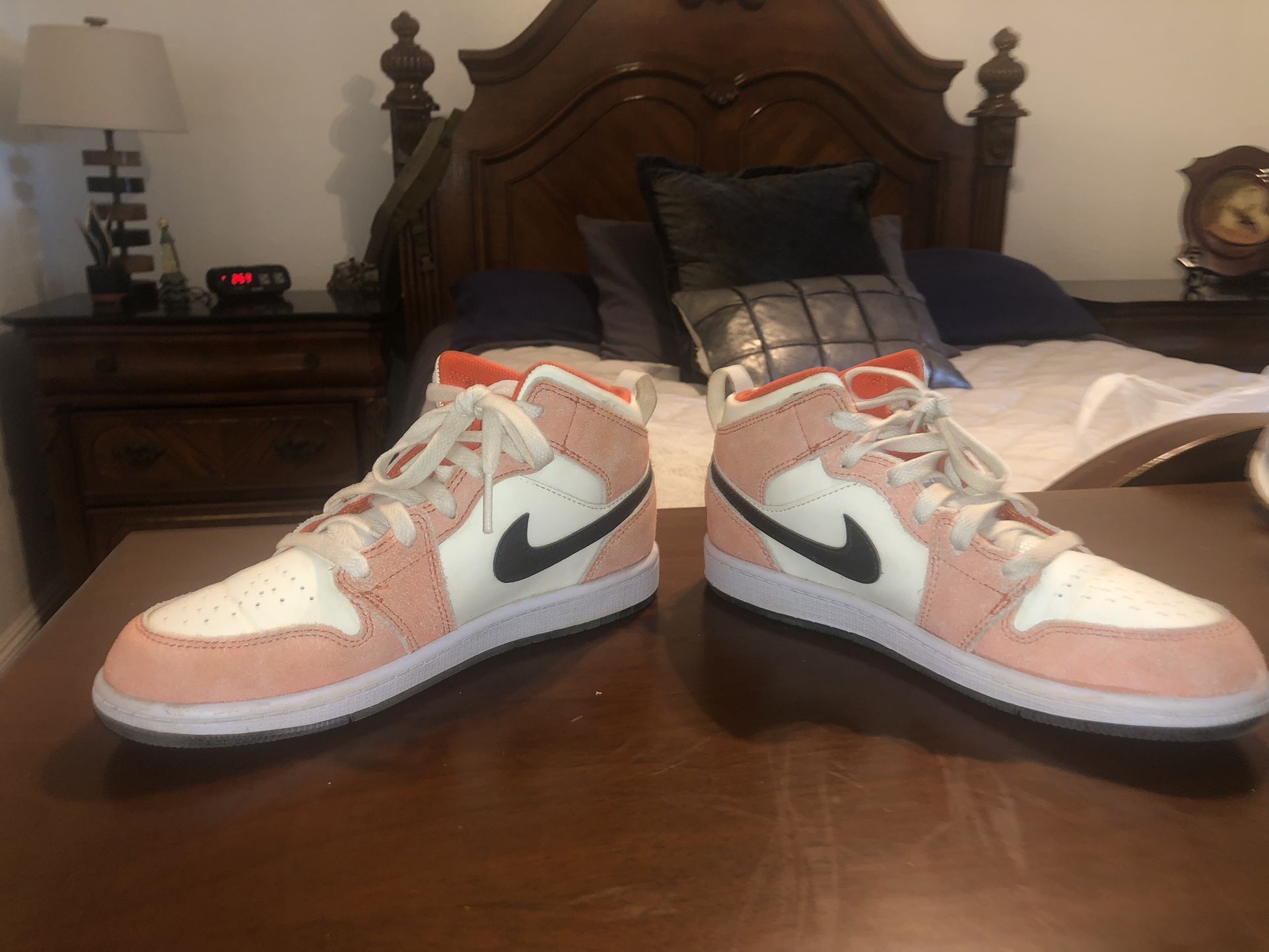 Nike Air Jordan 1 Mid Team Orange Black Sail White